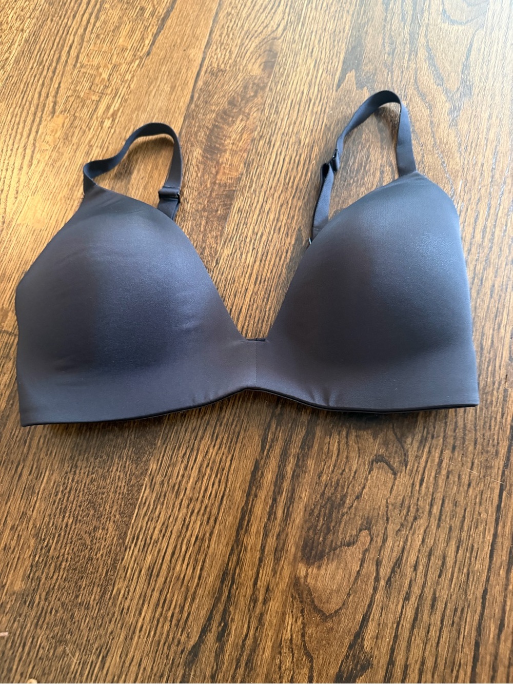 Skims Wireless Form T-shirt Bra Onyx Size 34DD